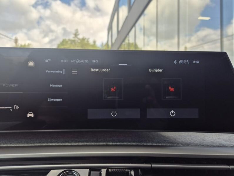 
								Peugeot 5008 GT EXCLUSIVE full									