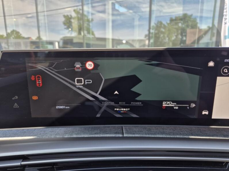 
								Peugeot 3008 GT full									