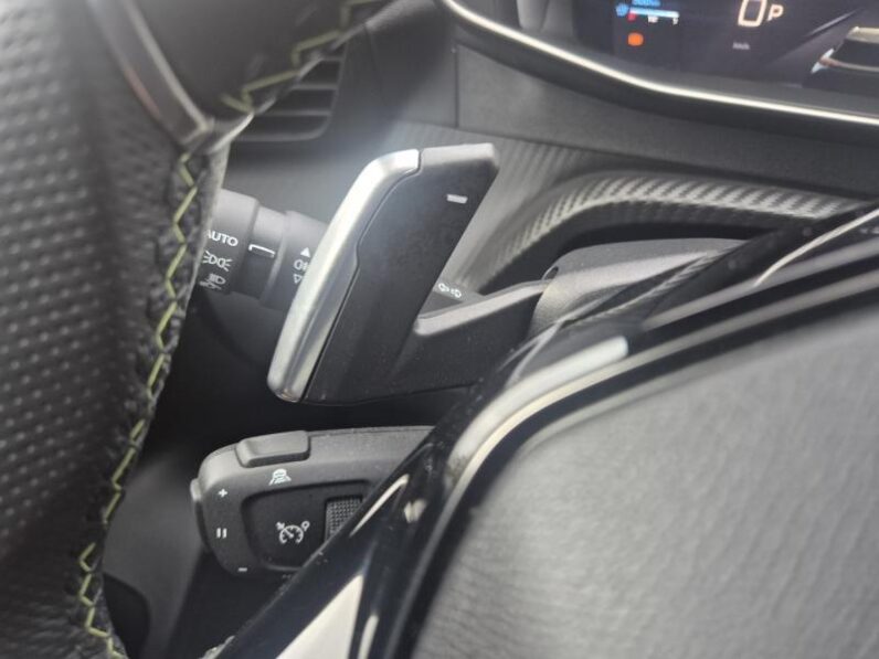 
								Peugeot 2008 GT ALCANTARA full									