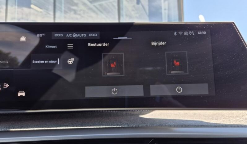 
								Peugeot 3008 GT full									
