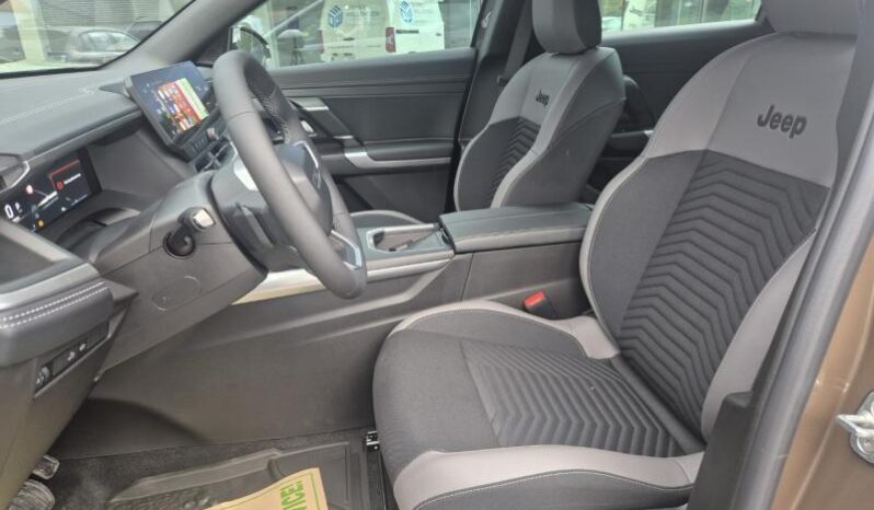 
								Jeep Compass ALTITUDE full									