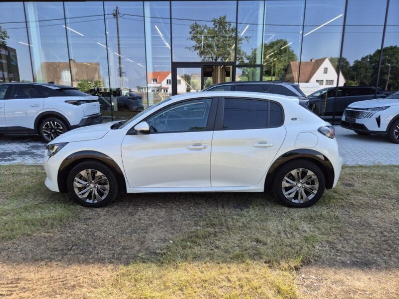 
								Peugeot 208 STYLE full									