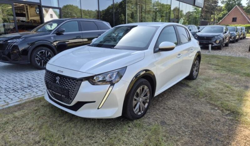 
								Peugeot 208 STYLE full									
