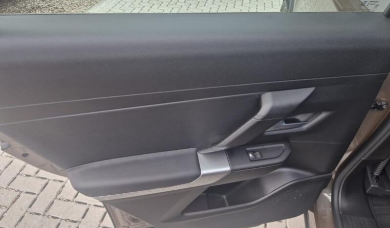 
								Jeep Compass ALTITUDE full									