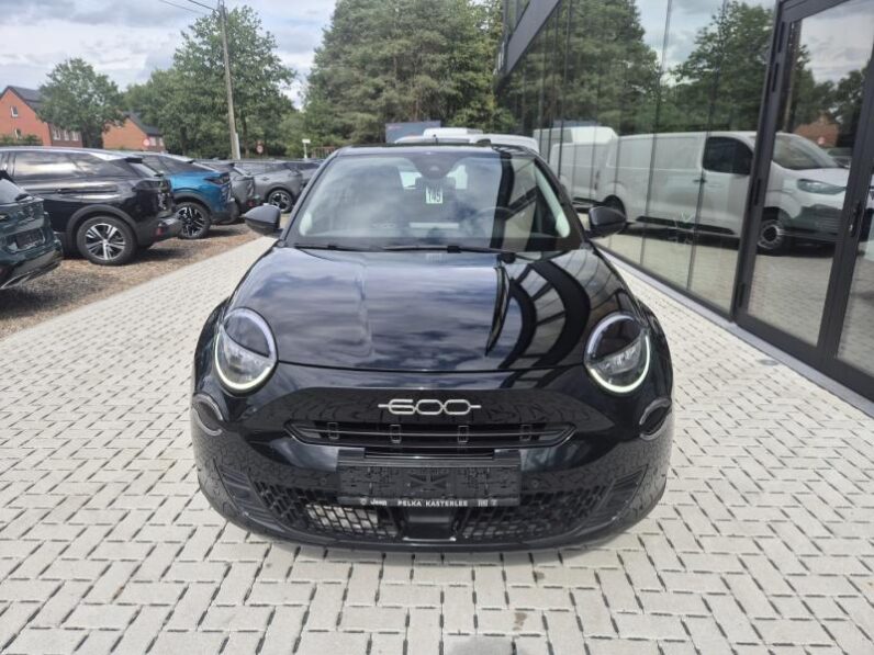 
								Fiat 600 MHEV full									