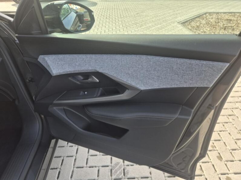 
								Peugeot 3008 ALLURE full									