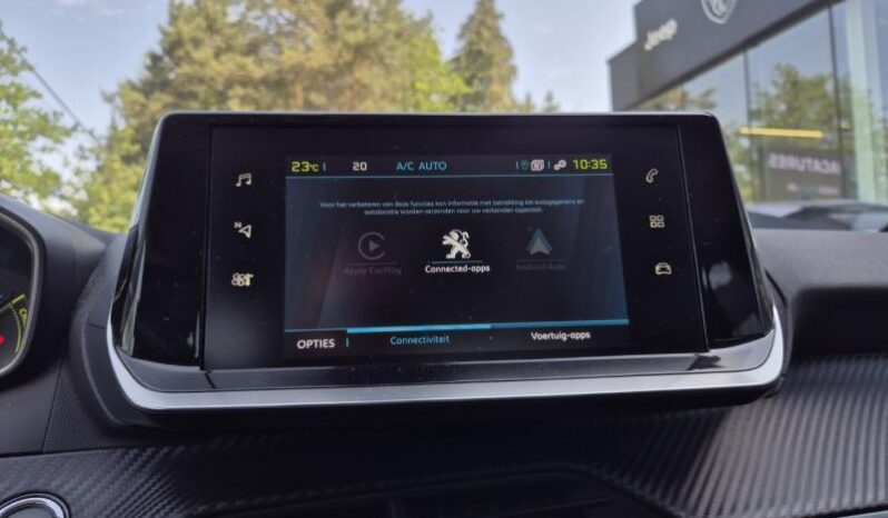 
								Peugeot 208 STYLE full									