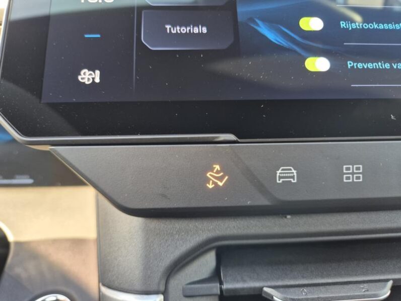 
								Jeep Compass FIRST EDITION full									