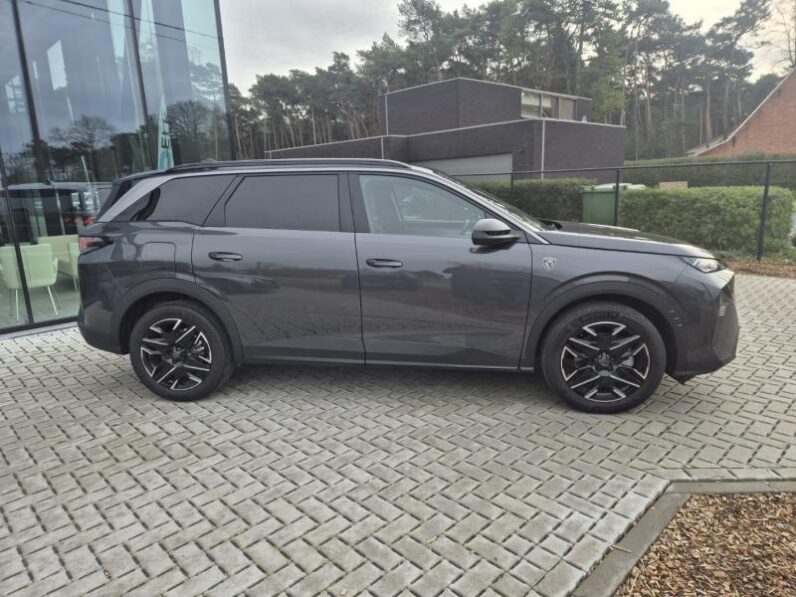 
								Peugeot 5008 GT EXCLUSIVE full									