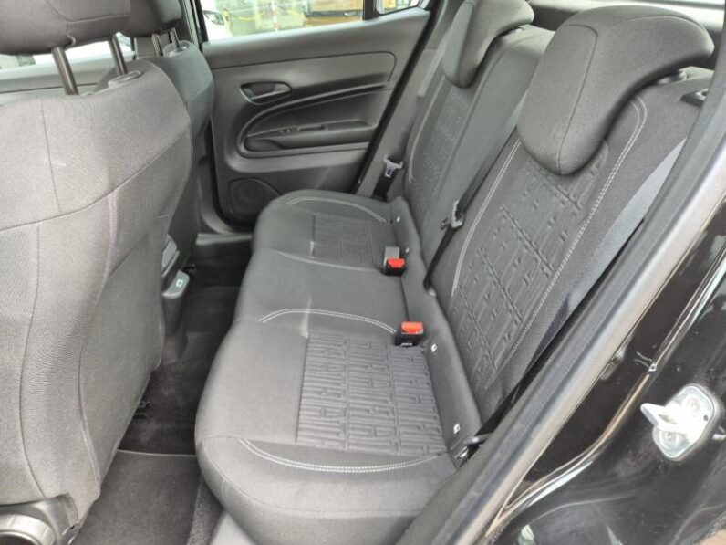 
								Fiat 600 MHEV full									