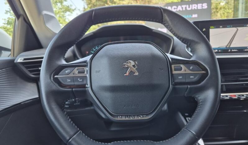 
								Peugeot 208 STYLE full									