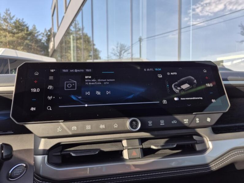 
								Jeep Compass FIRST EDITION full									