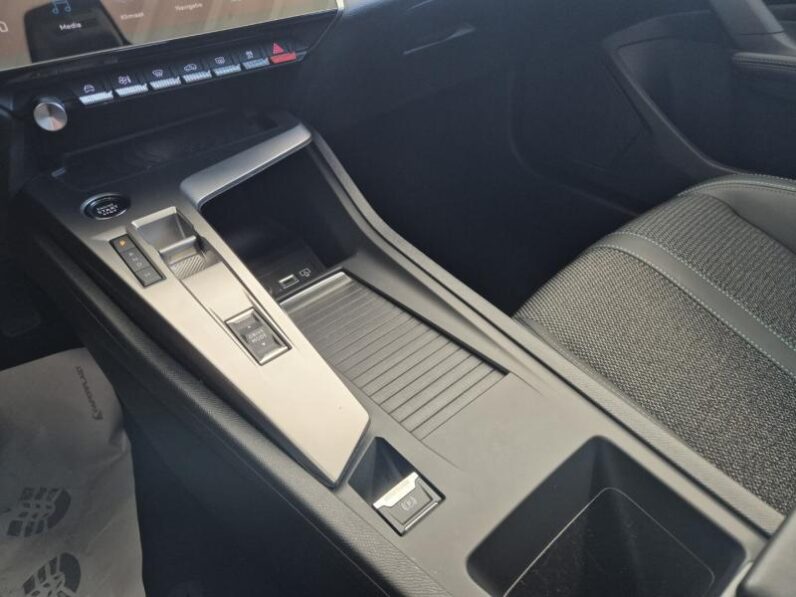 
								Peugeot 408 ALLURE full									