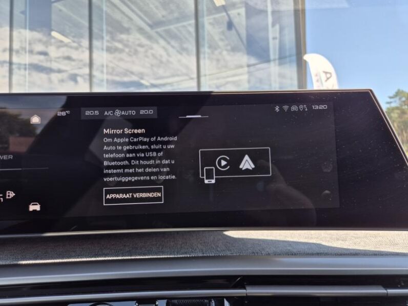 
								Peugeot 3008 GT full									