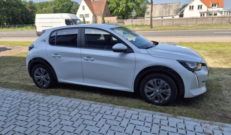 
								Peugeot 208 STYLE full									