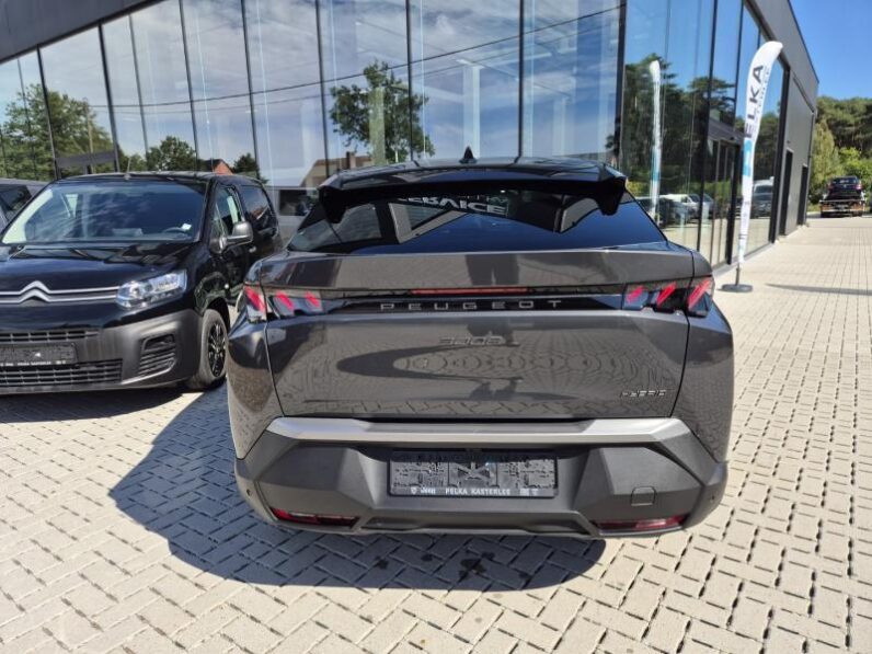 
								Peugeot 3008 GT full									