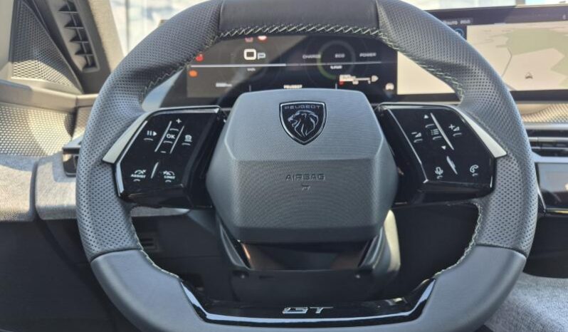 
								Peugeot 3008 GT full									