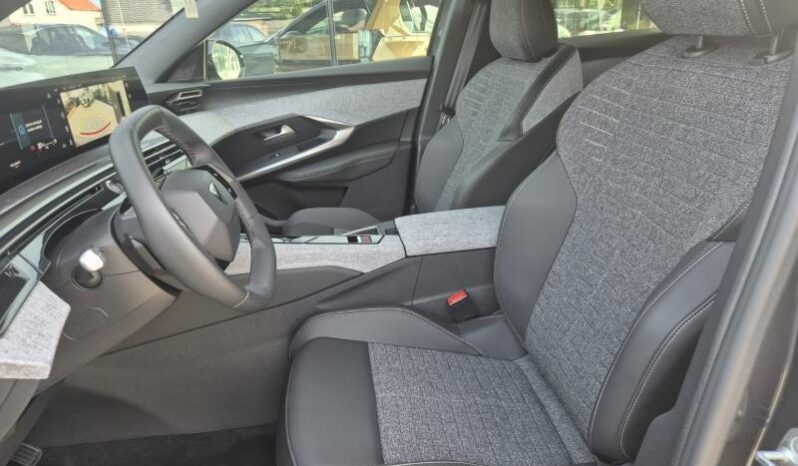 
								Peugeot 3008 ALLURE full									