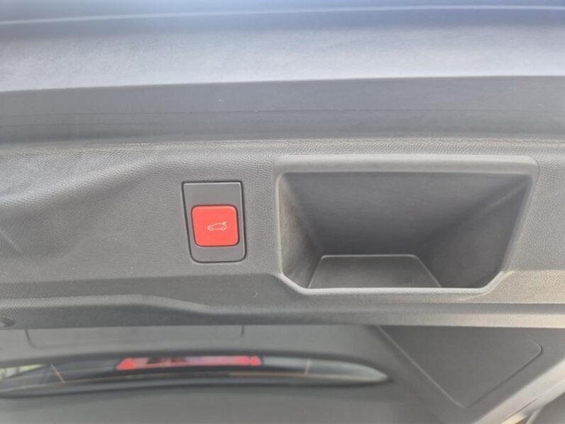 
								Peugeot 5008 GT EXCLUSIVE full									