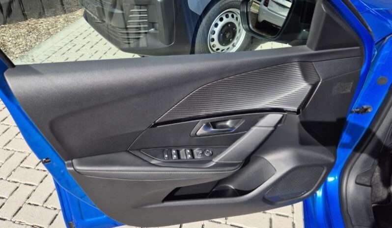 
								Peugeot 208 GT PANO 130 PK full									